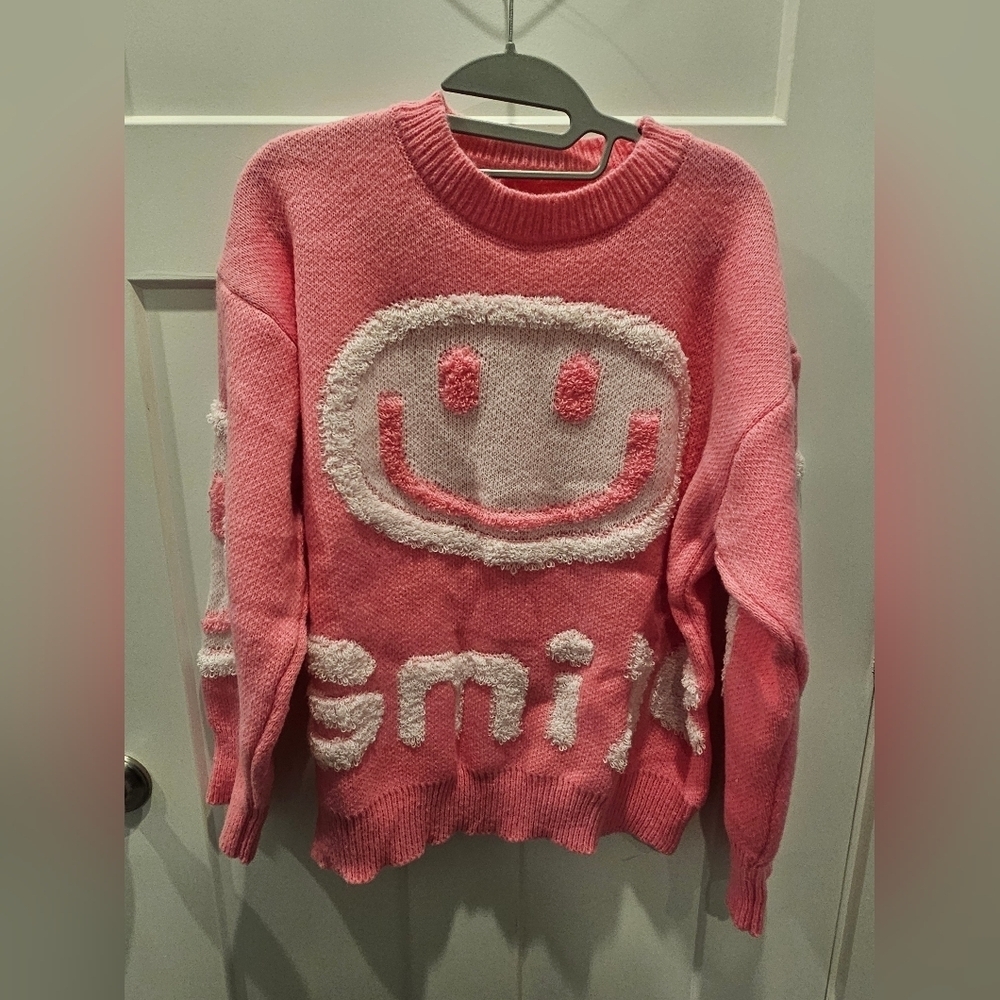 Hoodies for Heroes Pink Smiley Face Sweater Medium Women’s Pullover Knit NWT